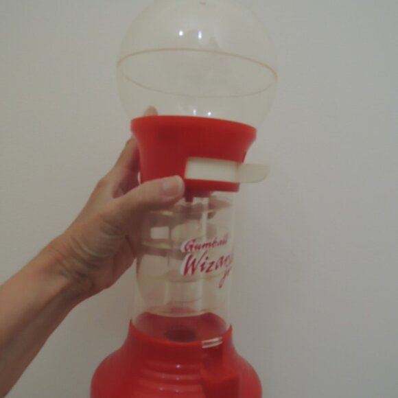 Gumball Wizard Jr No. 1010 - RED Tabletop Mini Wizard Spiral Gum Ball Bank NIB - Picture 4 of 12